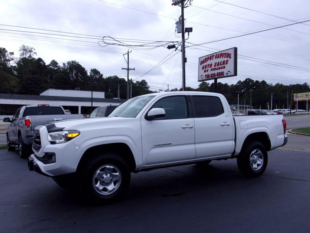 2019 Toyota Tacoma SR5's photo