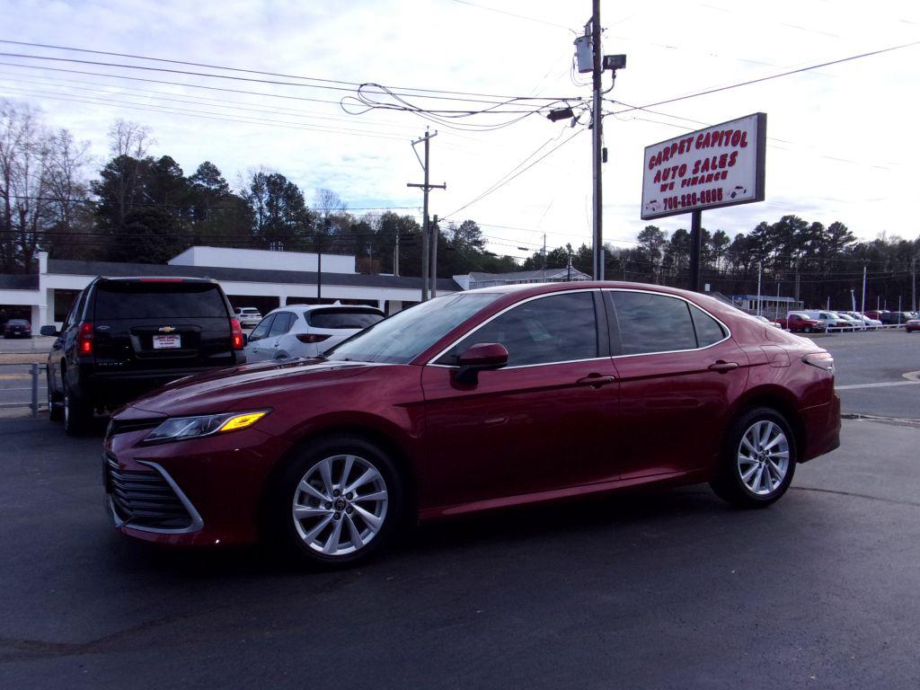 2021 Toyota Camry LE's photo