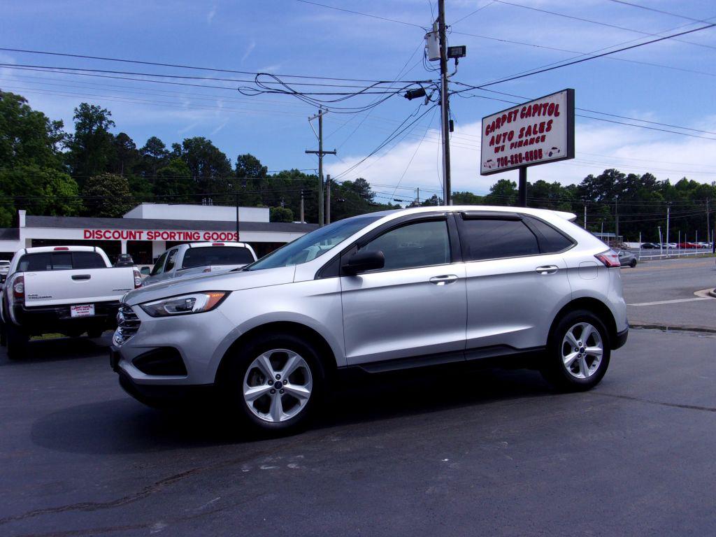 2019 Ford Edge SE's photo