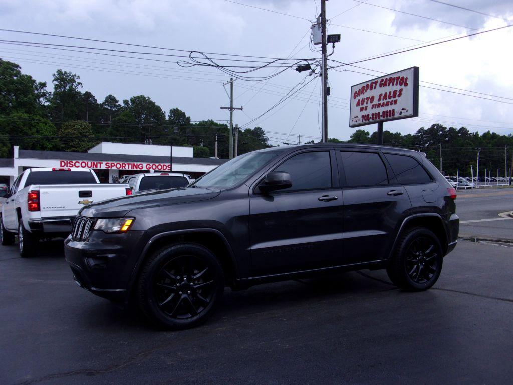 2018 Jeep Grand Cherokee Altitude's photo
